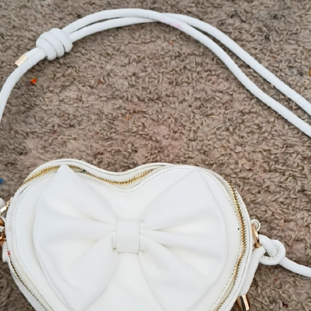 Francesca's Collections White Heart Mini Bag